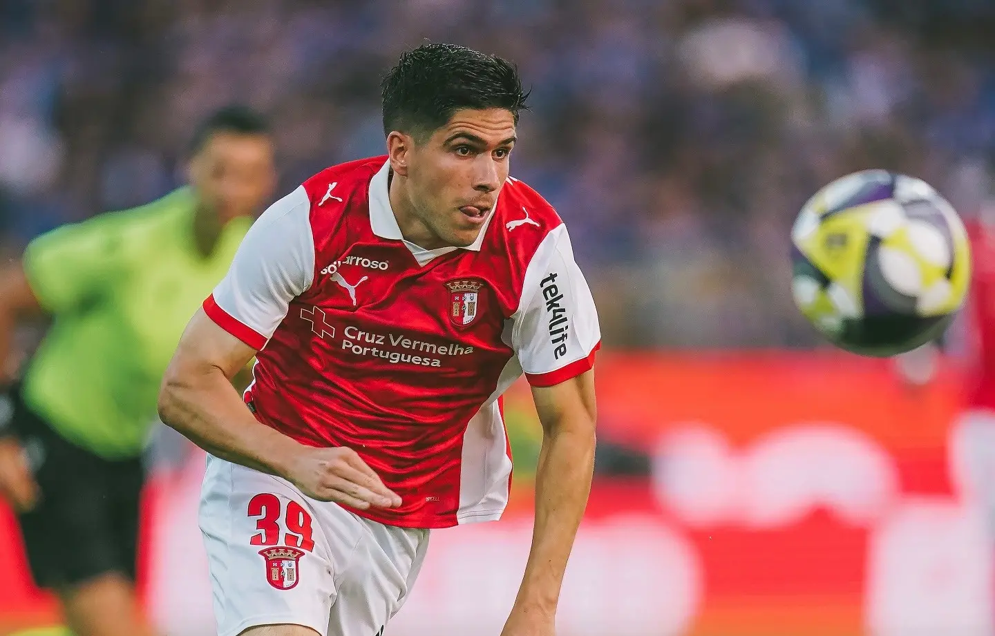 Fran Navarro abre o ativo no dérbi do Minho