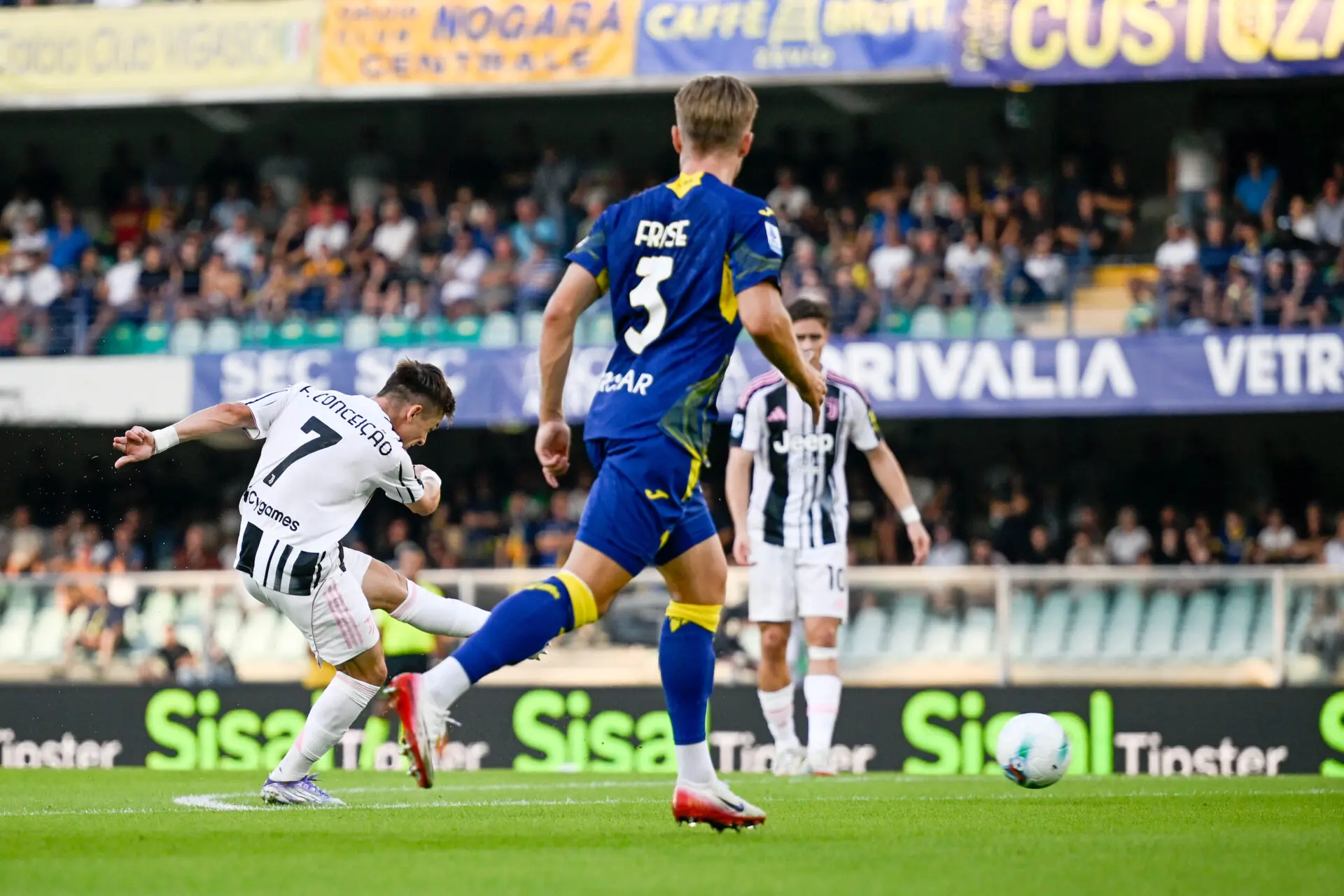 Golo de Francisco Conceição não impede empate da Juventus frente ao Hellas Verona