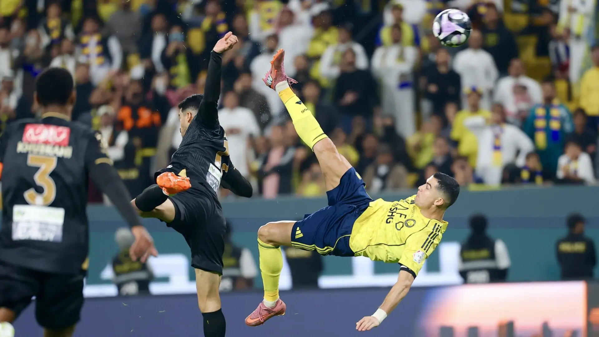 Cristiano Ronaldo fecha goleada do Al Nassr com golaço de bicicleta: resultados do dia na Liga Saudita